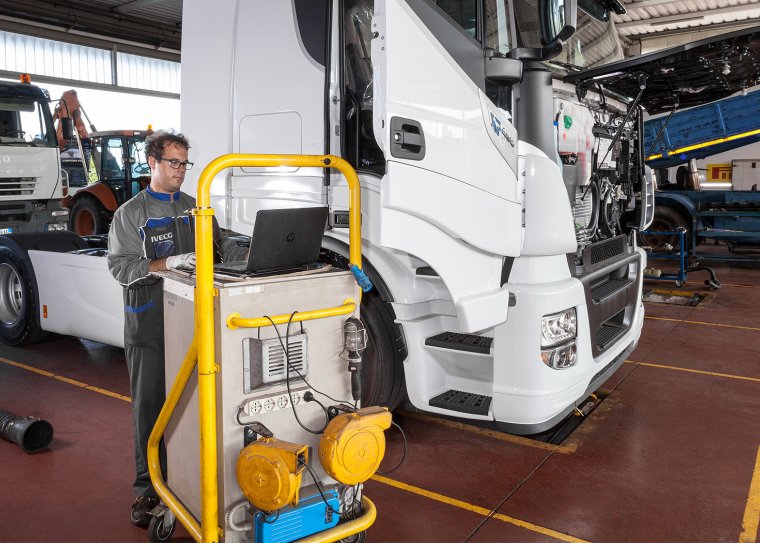 truck industrial vehicles maintenance and repairing Onè di Fonte Treviso