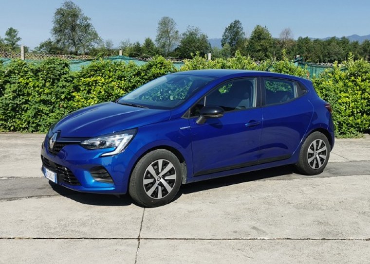 Noleggio Clio Blu